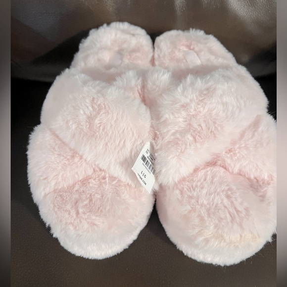 PINK Victoria's Secret Shoes - PINK Victoria's Secret Plush Slippers